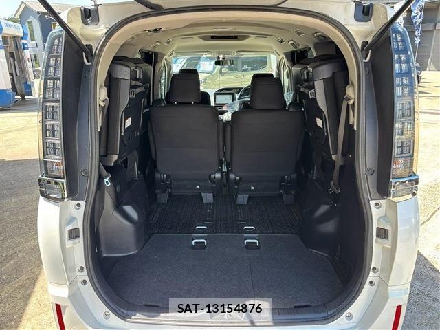 Toyota VOXY HYBRID 2015-07 8832459-8