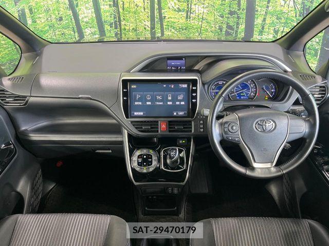 Toyota VOXY HYBRID 2018-03 8832442-1