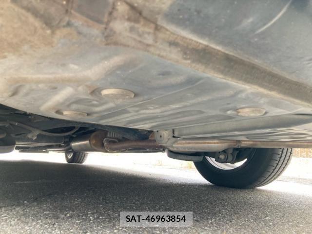 Toyota VOXY HYBRID 2014-04 8832464-9