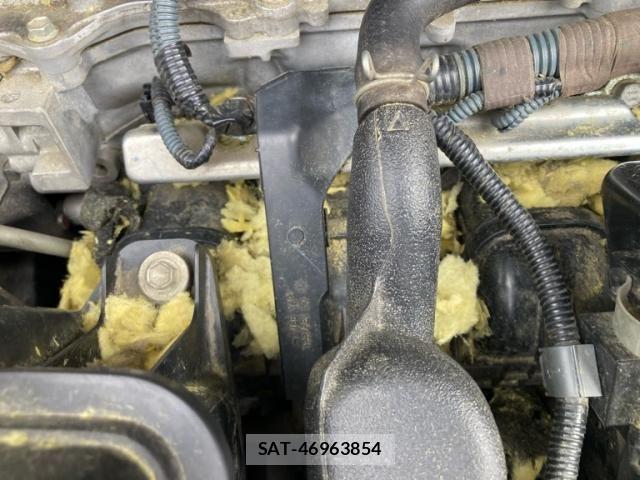 Toyota VOXY HYBRID 2014-04 8832464-24