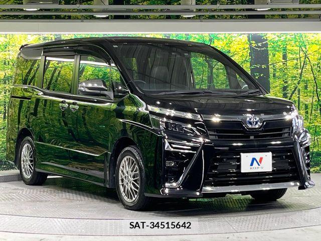 Toyota VOXY HYBRID 2021-12 8832436-16
