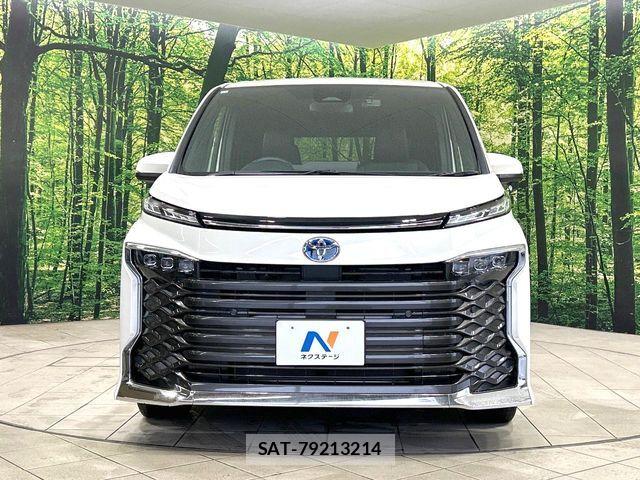 Toyota VOXY HYBRID 2025-10 8832421-14