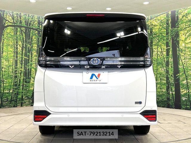 Toyota VOXY HYBRID 2025-10 8832421-15