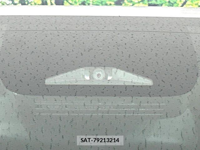 Toyota VOXY HYBRID 2025-10 8832421-4