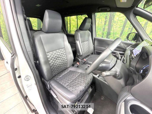 Toyota VOXY HYBRID 2025-10 8832421-7