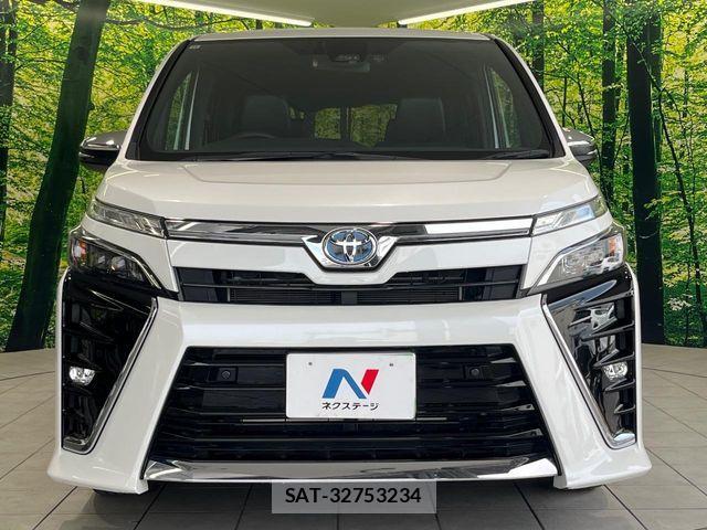 Toyota VOXY HYBRID 2020-11 8832440-14