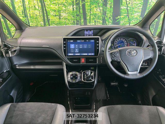 Toyota VOXY HYBRID 2020-11 8832440-1