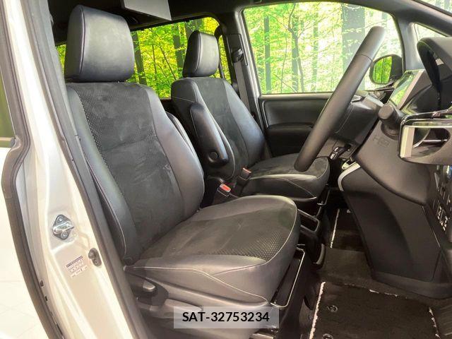 Toyota VOXY HYBRID 2020-11 8832440-7