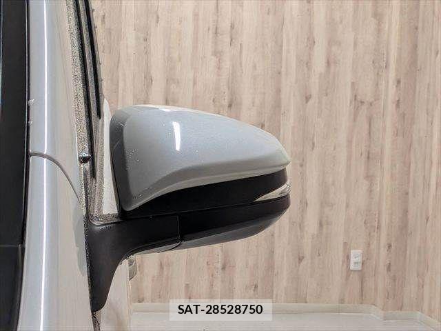 Toyota VOXY HYBRID 2019-08 8832451-27