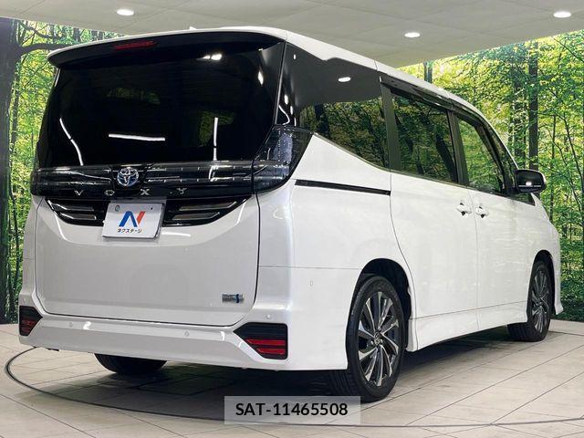 Toyota VOXY HYBRID 2022-10 8832429-17