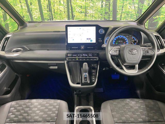 Toyota VOXY HYBRID 2022-10 8832429-1
