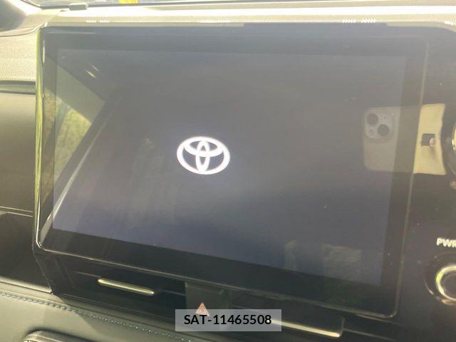 Toyota VOXY HYBRID 2022-10 8832429-3
