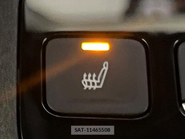 Toyota VOXY HYBRID 2022-10 8832429-6