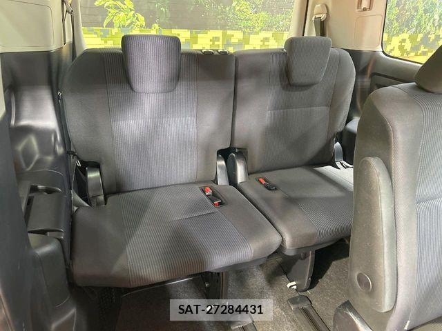 Toyota VOXY HYBRID 2015-10 8832458-9