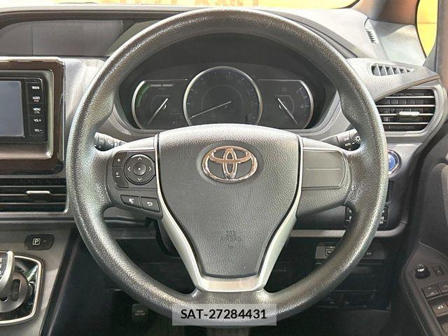 Toyota VOXY HYBRID 2015-10 8832458-11