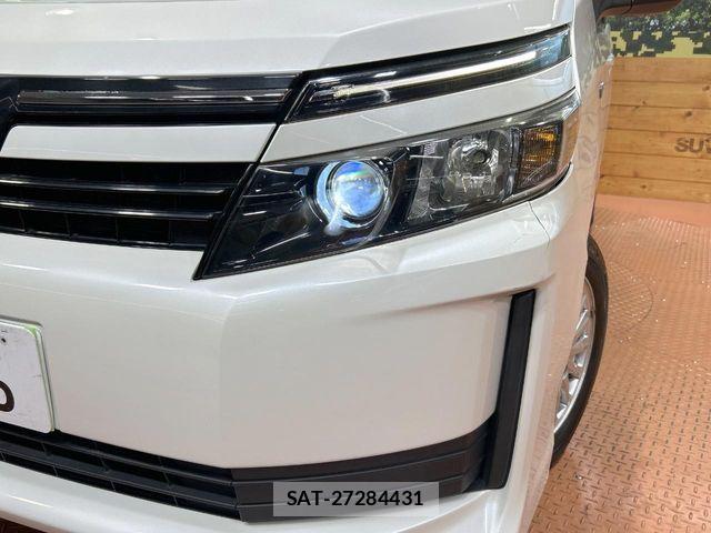 Toyota VOXY HYBRID 2015-10 8832458-12