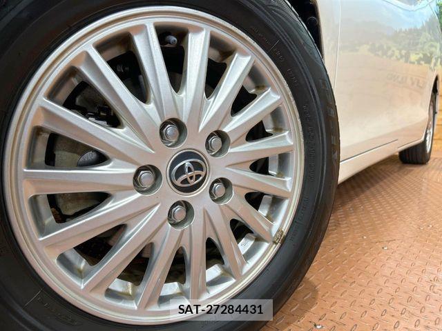 Toyota VOXY HYBRID 2015-10 8832458-13