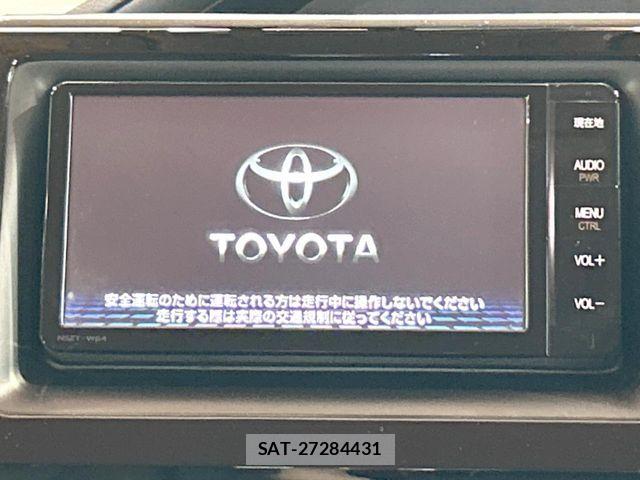 Toyota VOXY HYBRID 2015-10 8832458-3