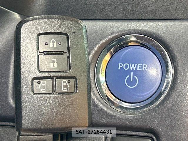 Toyota VOXY HYBRID 2015-10 8832458-6