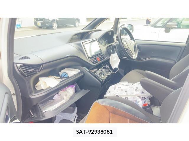 Toyota VOXY HYBRID 2018-03 8832463-9