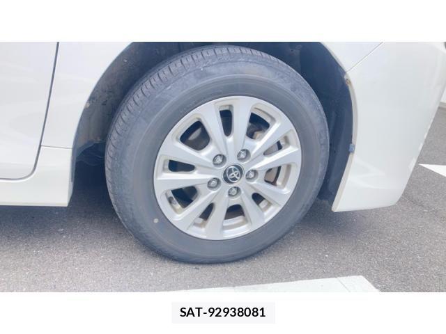 Toyota VOXY HYBRID 2018-03 8832463-4