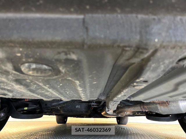 Toyota VOXY HYBRID 2023-09 8832433-18