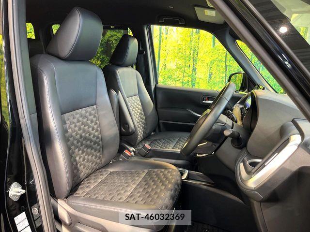 Toyota VOXY HYBRID 2023-09 8832433-8