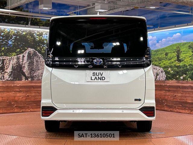 Toyota VOXY HYBRID 2024-08 8851058-15