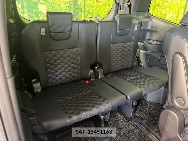 Toyota VOXY HYBRID 2024-09 8851056-9