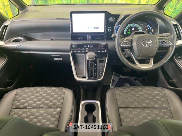 Toyota VOXY HYBRID 2024-09 8851056-1