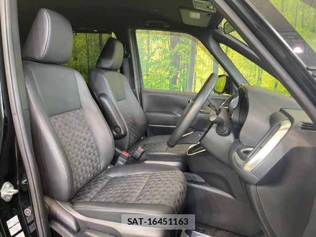 Toyota VOXY HYBRID 2024-09 8851056-7