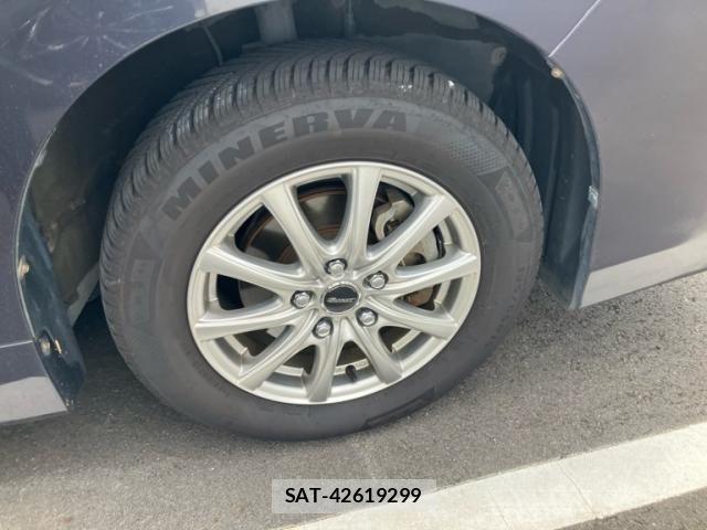Toyota VOXY HYBRID 2014-05 8851068-6