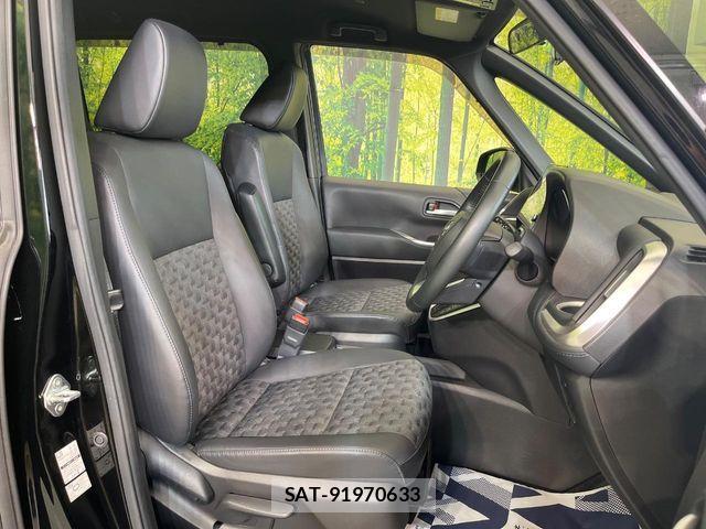 Toyota VOXY HYBRID 2022-04 8851061-7