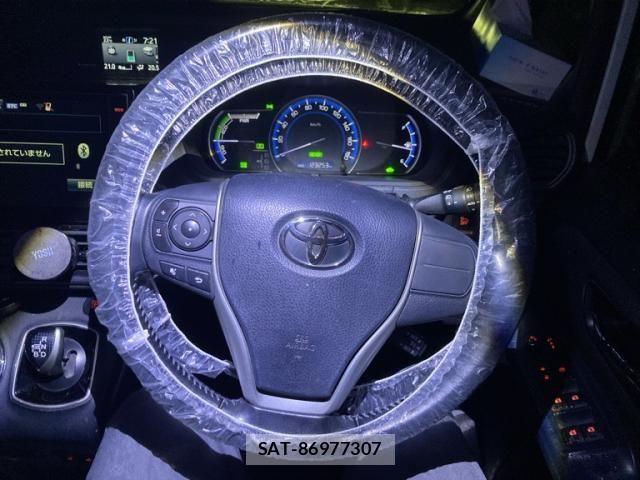 Toyota VOXY HYBRID 2016-02 8851071-16