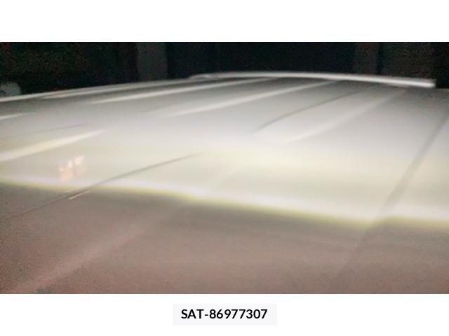 Toyota VOXY HYBRID 2016-02 8851071-27