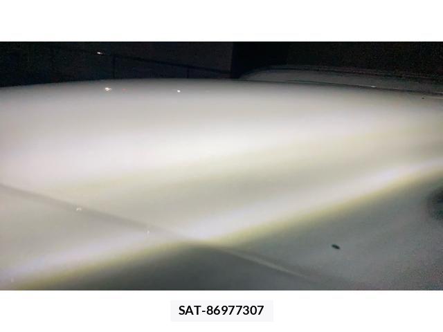 Toyota VOXY HYBRID 2016-02 8851071-28
