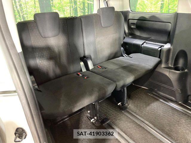 Toyota VOXY HYBRID 2015-09 8851067-9