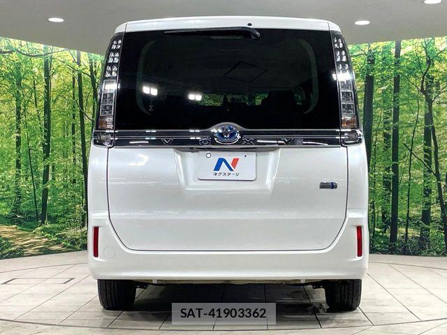 Toyota VOXY HYBRID 2015-09 8851067-15