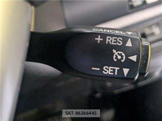 Toyota VOXY HYBRID 2015-09 8851074-21