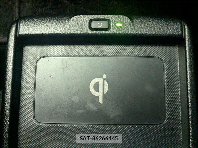 Toyota VOXY HYBRID 2015-09 8851074-24