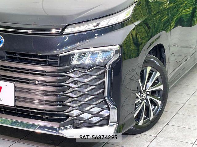 Toyota VOXY HYBRID 2023-06 8851064-11