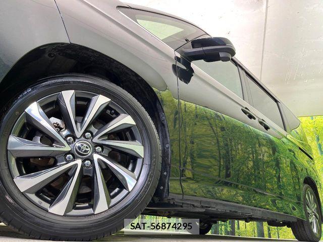 Toyota VOXY HYBRID 2023-06 8851064-12