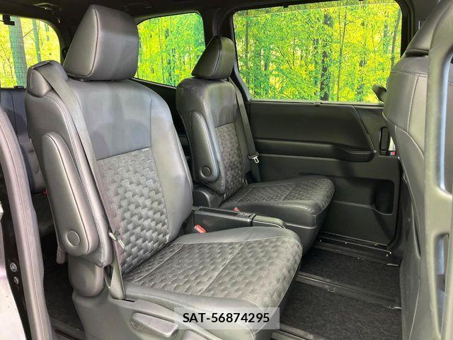 Toyota VOXY HYBRID 2023-06 8851064-8