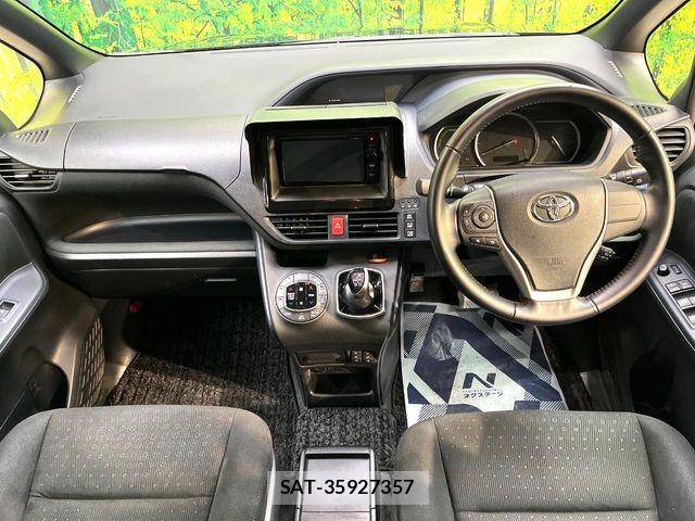 Toyota VOXY HYBRID 2016-02 8851069-1