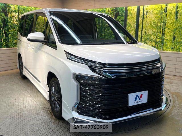 Toyota VOXY HYBRID 2025-07 8851062-15