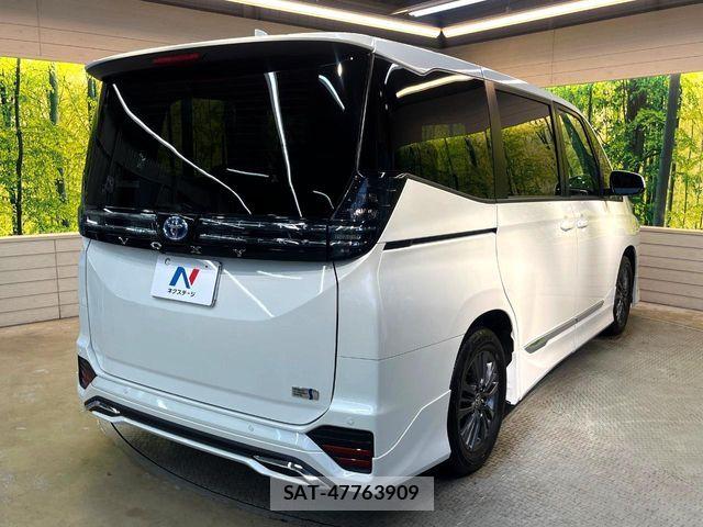 Toyota VOXY HYBRID 2025-07 8851062-16