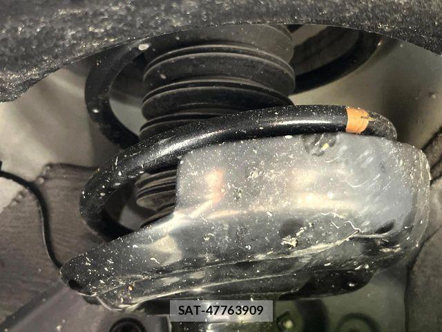 Toyota VOXY HYBRID 2025-07 8851062-19