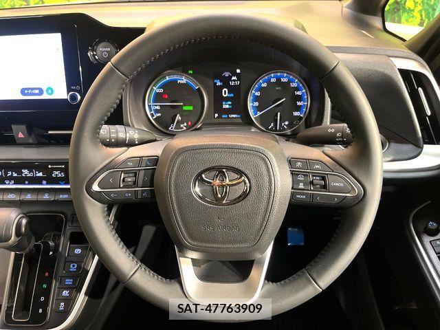 Toyota VOXY HYBRID 2025-07 8851062-7
