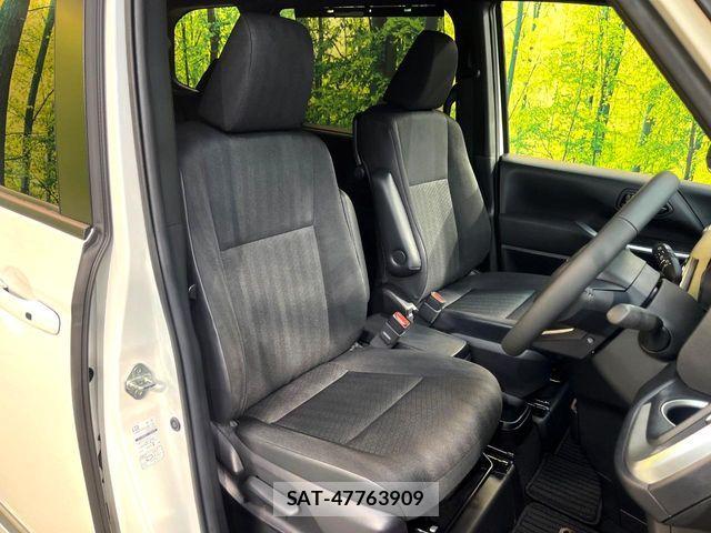 Toyota VOXY HYBRID 2025-07 8851062-8
