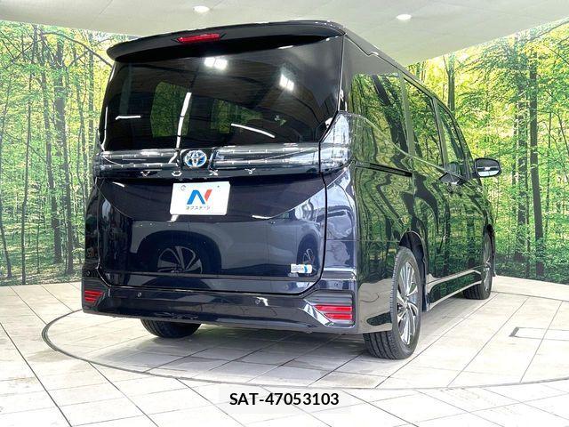 Toyota VOXY HYBRID 2023-02 8851065-18